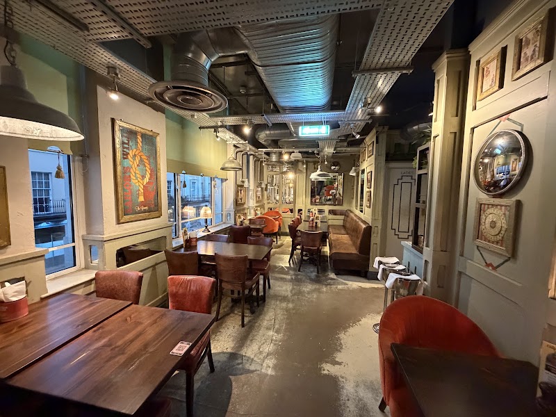 Bill's Greenwich, photo 1