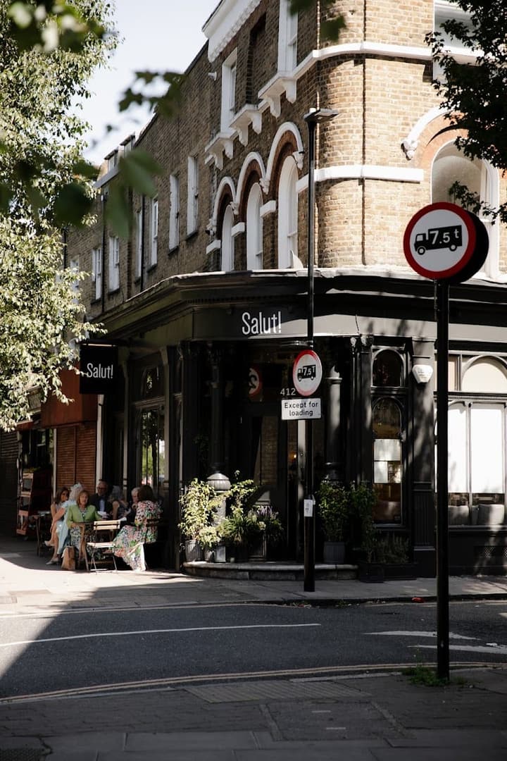 Salut!, photo 1