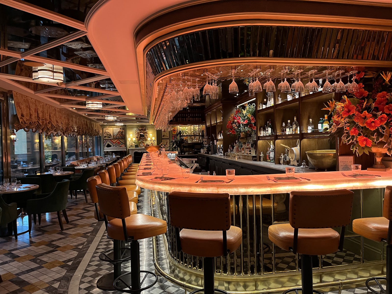 The Ivy Victoria, photo 1